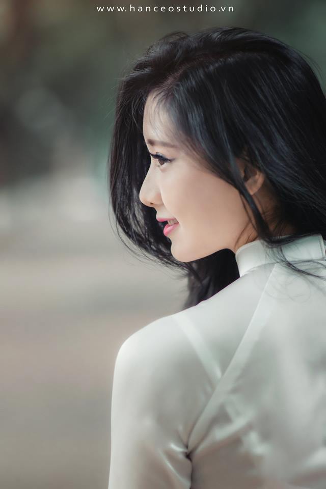 挺進(jìn)鄰居老陳漂亮的嬌妻