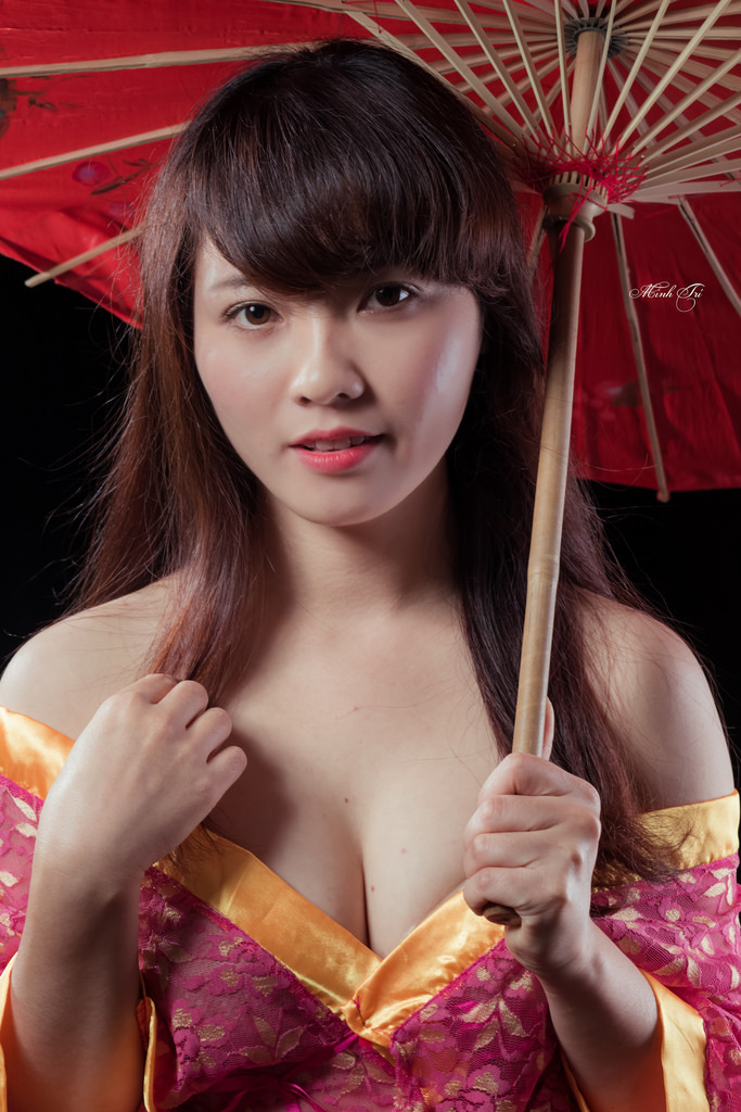 美女被觸手狂揉下部動(dòng)漫